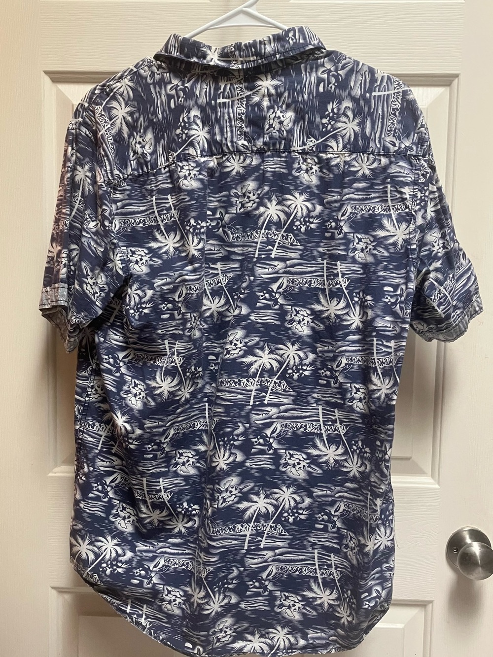 Men's Navy Palm-Print with Short-Sleeve Button-Down Shirt - Picture 2 of 4
